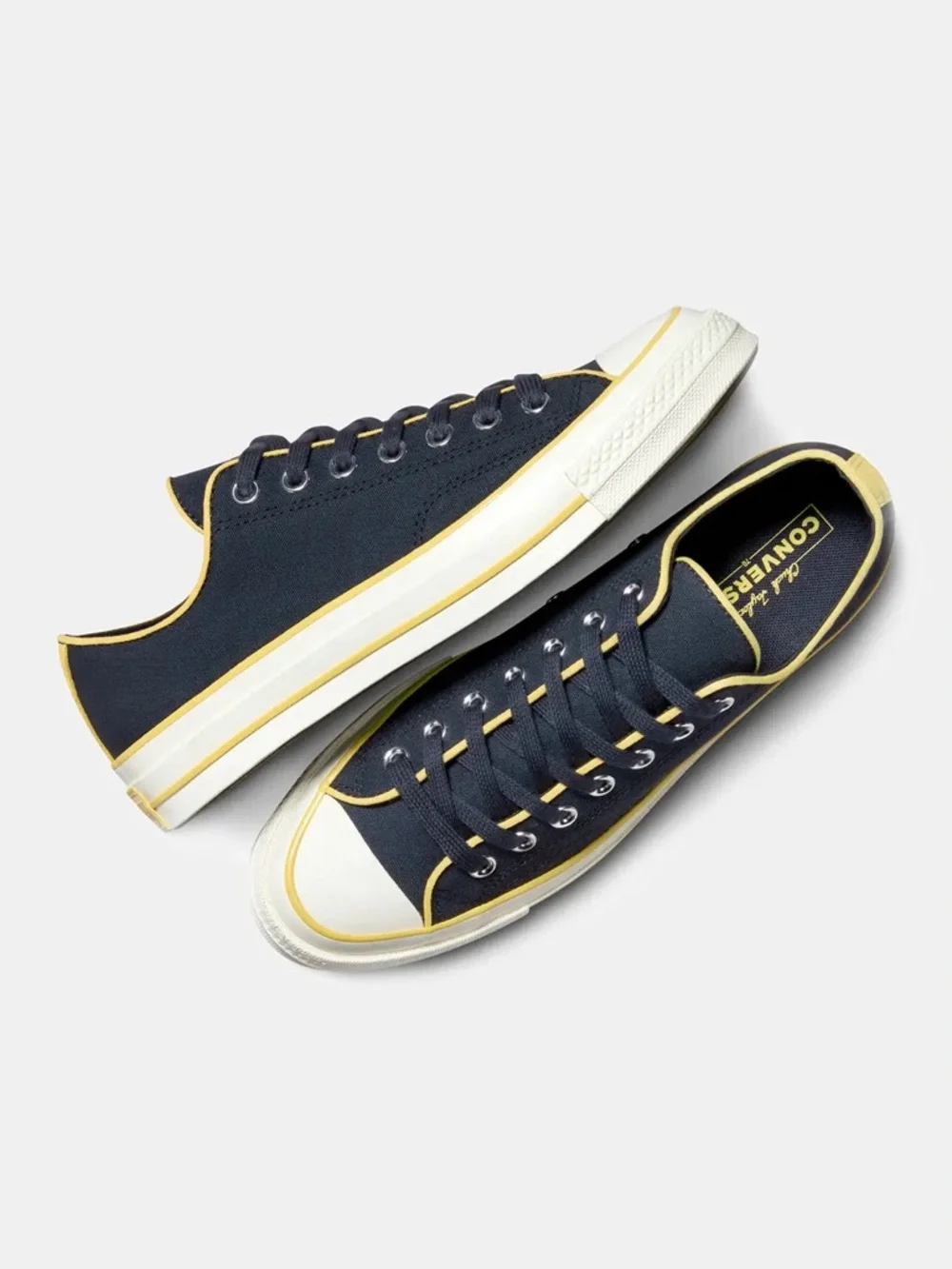 Converse Men Chuck 70 Canvas & Cotton Low Top Sneaker - Picture 8 of 11